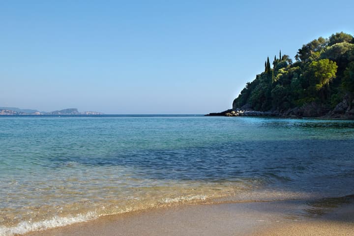 Lichnos Beach Hotel & Suites