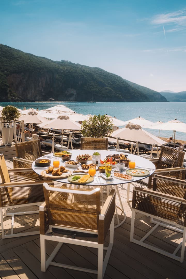 Lichnos Beach Hotel & Suites