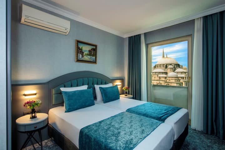 Tilia Hotel