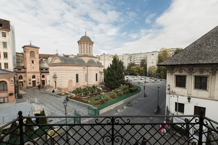 Dor Bucharest, Curio Collection by Hilton