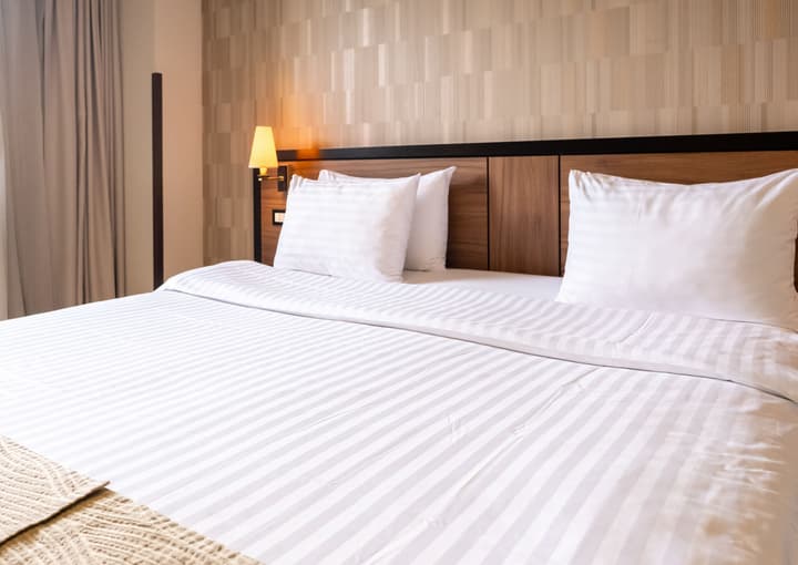 Dor Bucharest, Curio Collection by Hilton