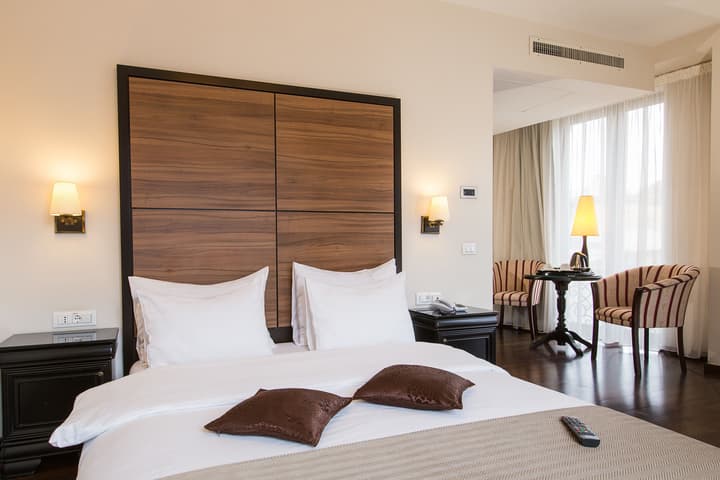 Dor Bucharest, Curio Collection by Hilton
