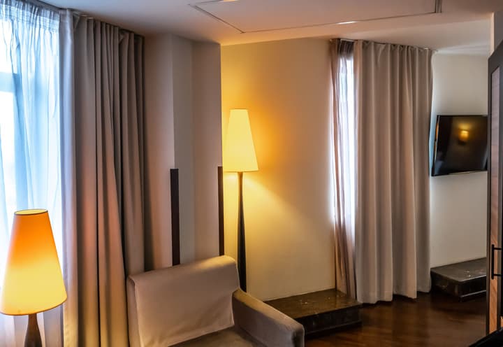 Dor Bucharest, Curio Collection by Hilton