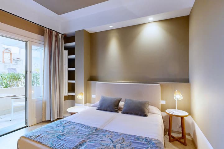 Aegusa