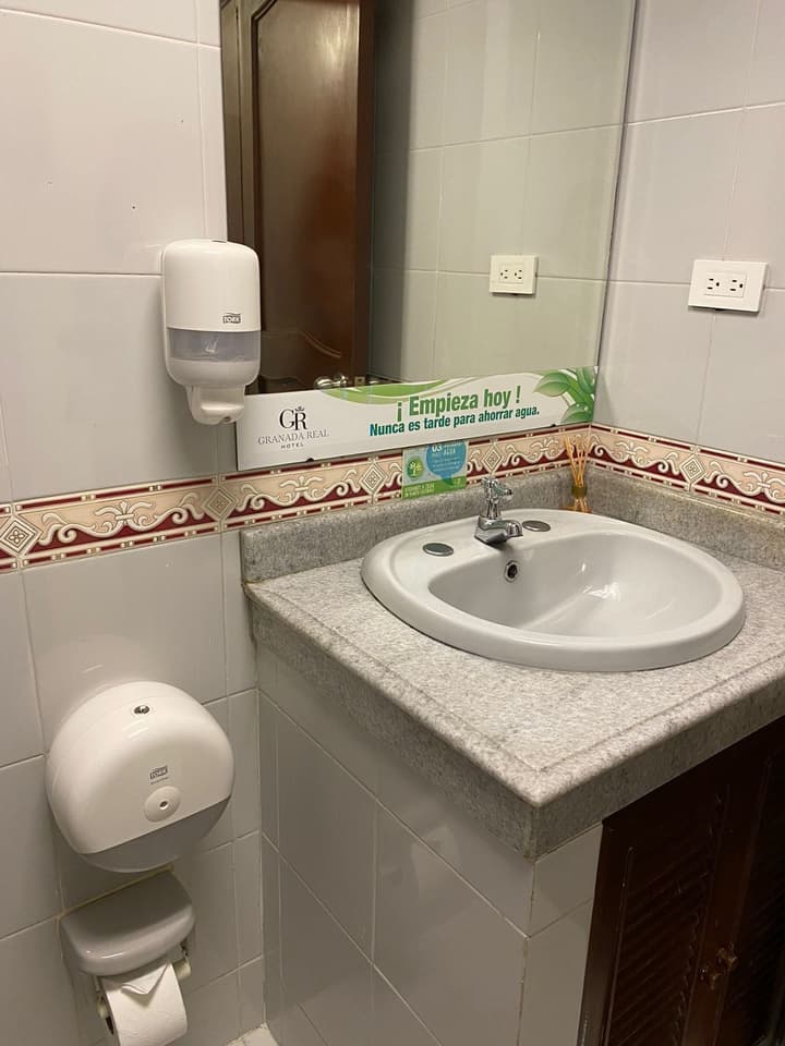 TAMA Hotel Granada Real Cali