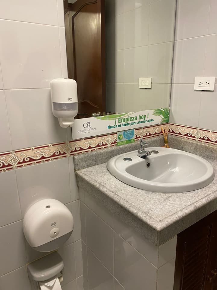TAMA Hotel Granada Real Cali