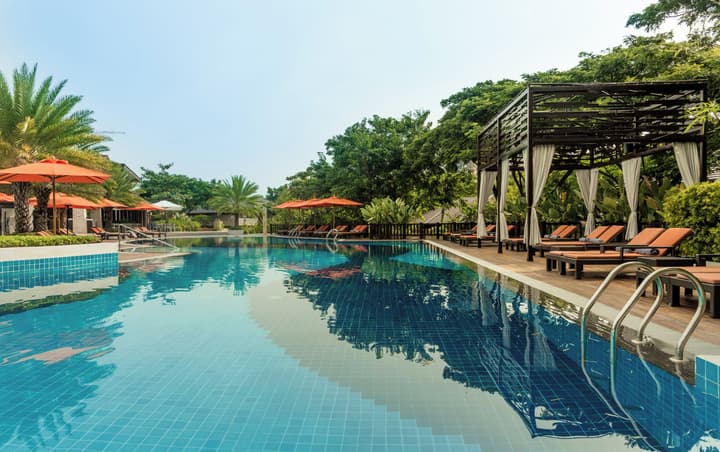 Crimson Resort and Spa Mactan