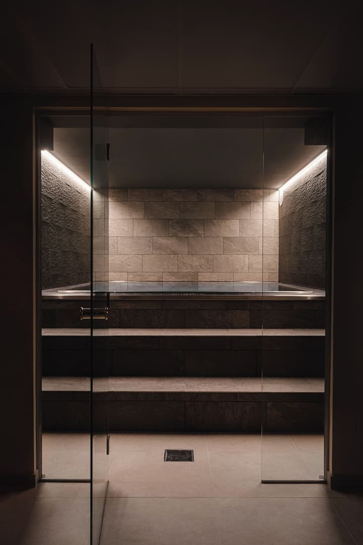 Enter St. Elisabeth Hotel