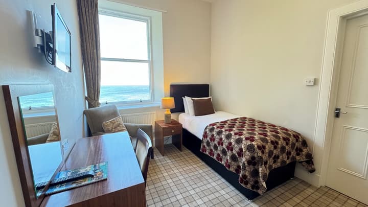 Invernairne Guest House