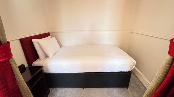 Invernairne Guest House