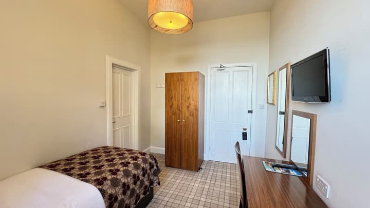 Invernairne Guest House