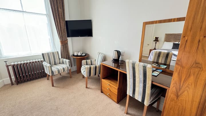 Invernairne Guest House