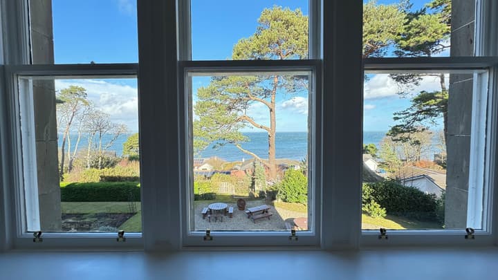 Invernairne Guest House