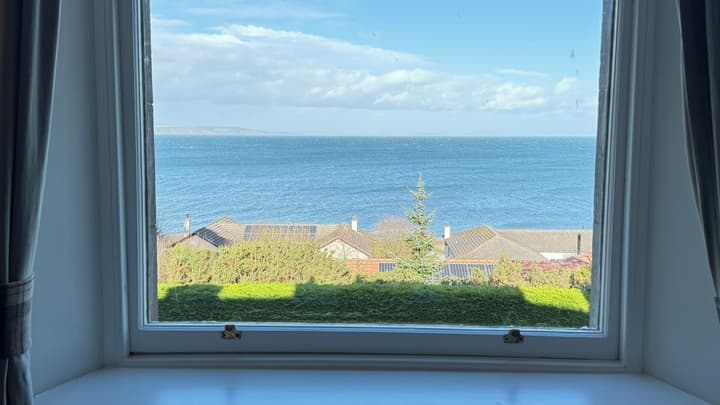 Invernairne Guest House