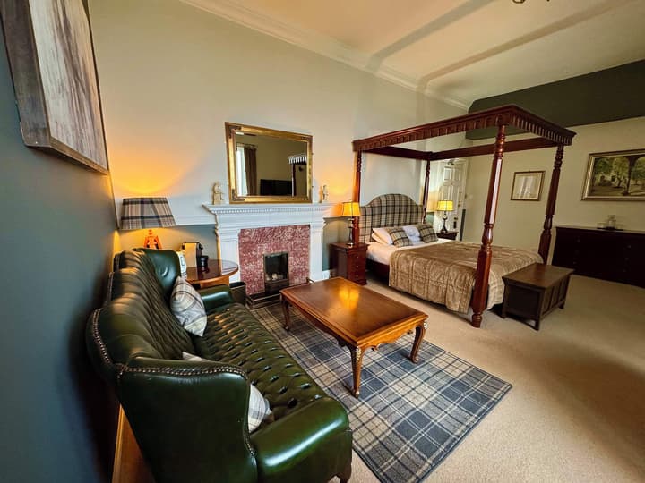 Invernairne Guest House