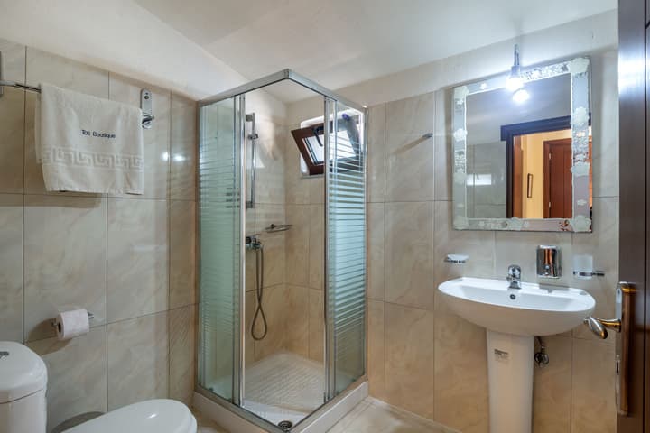 Toti Boutique Rooms