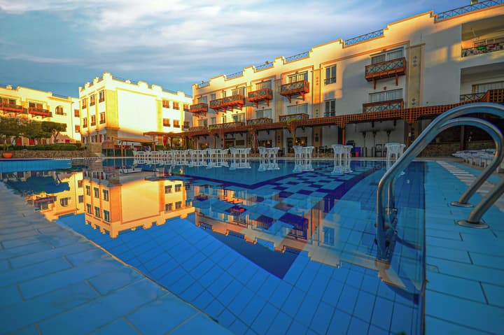 Falcon Naama Star Hotel