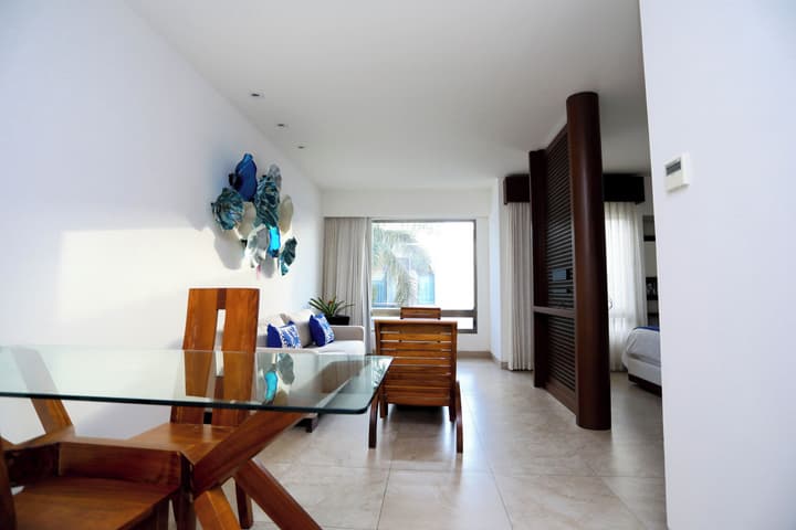 Ambiance Suites Cancun