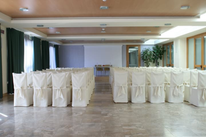 Al Tezzon Hotel