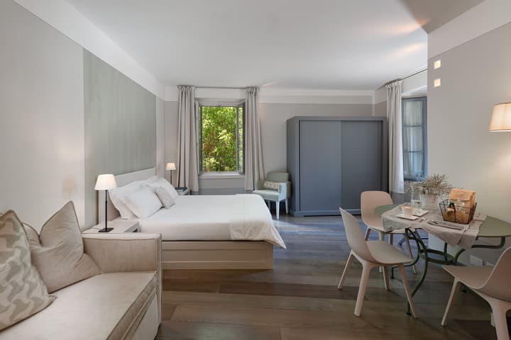 GombitHotel