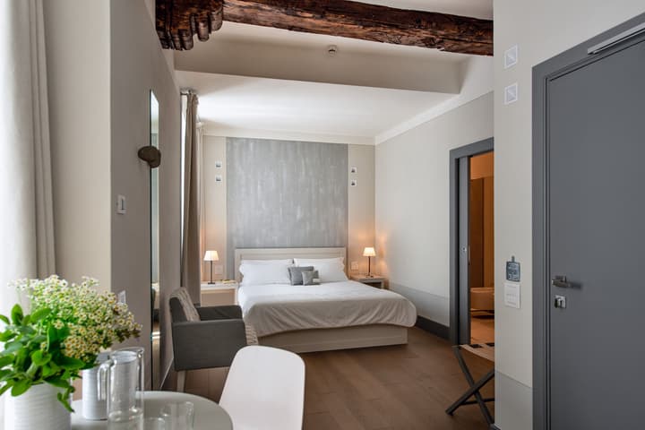 GombitHotel