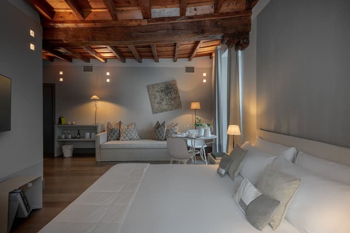 GombitHotel