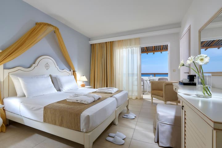 Alexander Beach Hotel & Village Resort