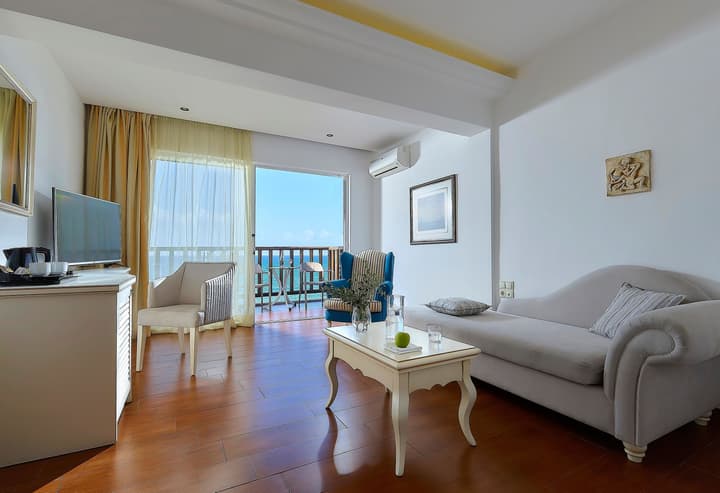 Alexander Beach Hotel & Village Resort