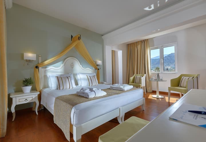 Alexander Beach Hotel & Village Resort