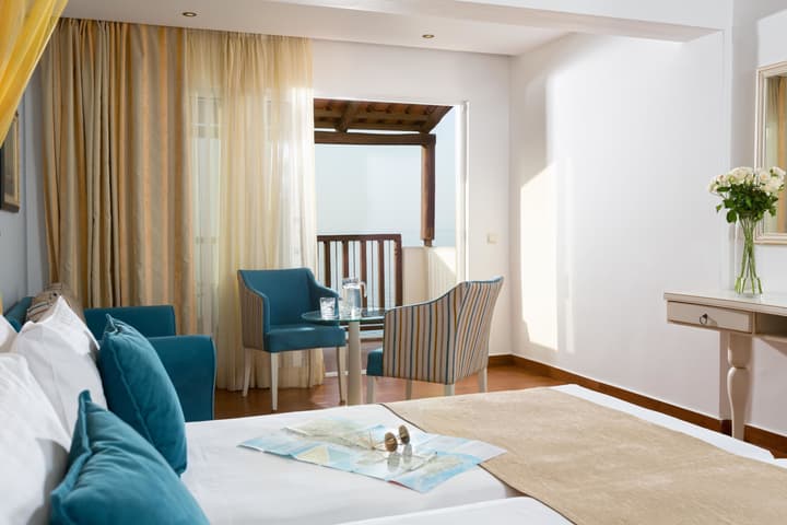 Alexander Beach Hotel & Village Resort
