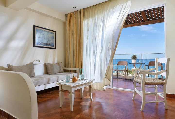 Alexander Beach Hotel & Village Resort
