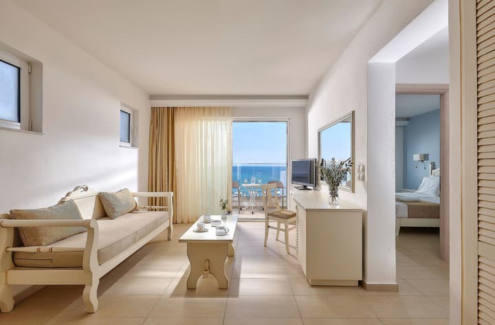 Alexander Beach Hotel & Village Resort