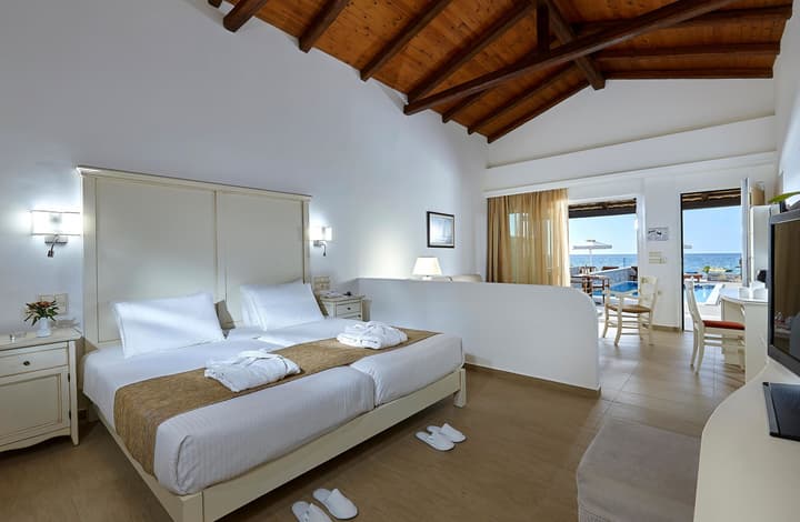 Alexander Beach Hotel & Village Resort