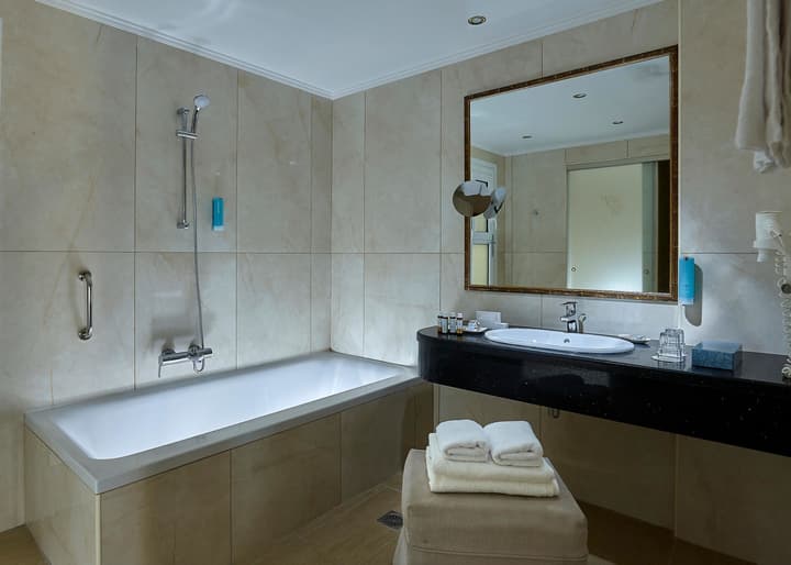 Alexander Beach Hotel & Village Resort