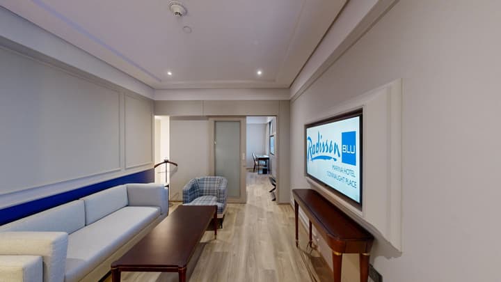 Radisson Blu Marina Hotel Connaught Place