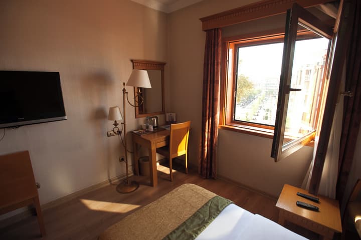 Usta Park Hotel