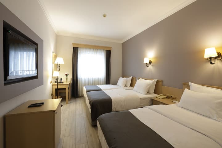 Usta Park Hotel