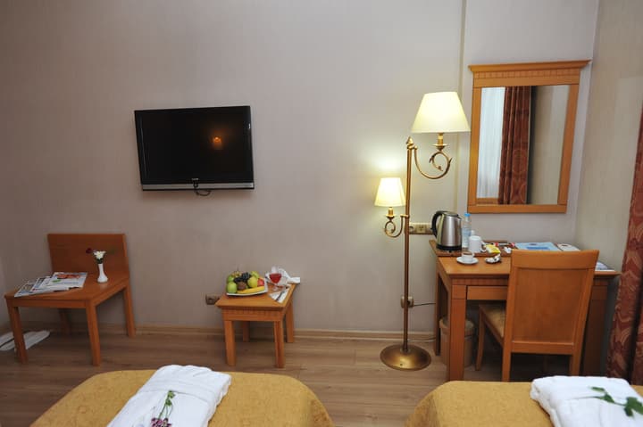 Usta Park Hotel