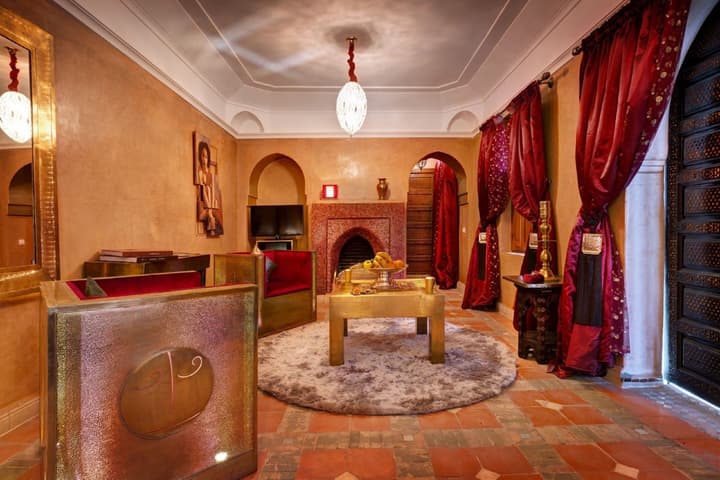 Riad Wow