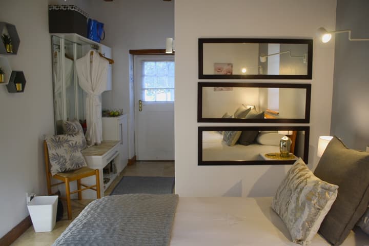 Rothman Manor Guest House