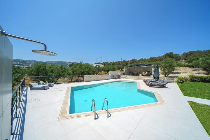 Villas Lefkothea
