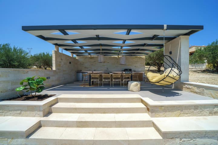 Villas Lefkothea