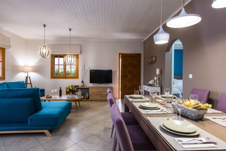 Villas Lefkothea