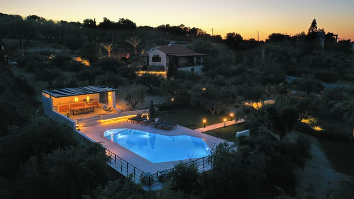 Villas Lefkothea