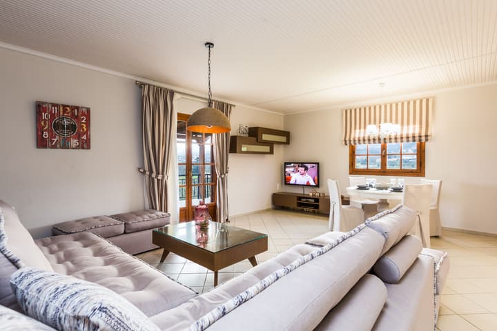 Villas Lefkothea