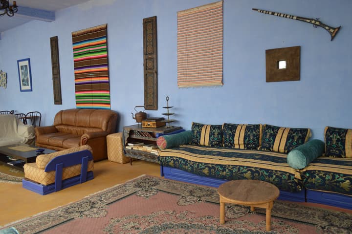 Dar Omar Khayam