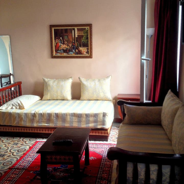 Dar Omar Khayam