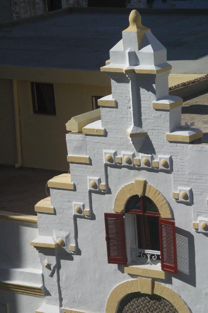 Dar Omar Khayam