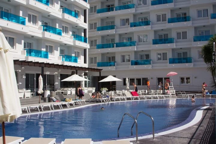 Aparthotel Acuazul