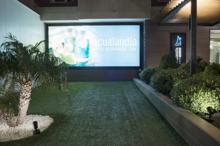 Aparthotel Acualandia